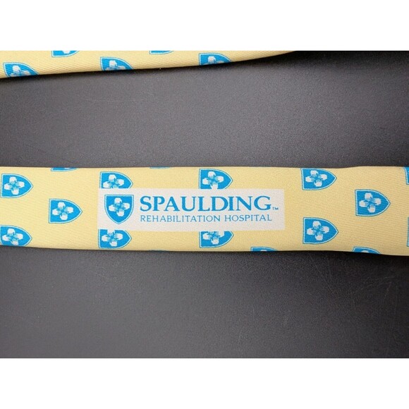 Vineyard Vines Tie Custom Spaulding Rehabilitation Hospital Yellow Blue Rare - Picture 7 of 7